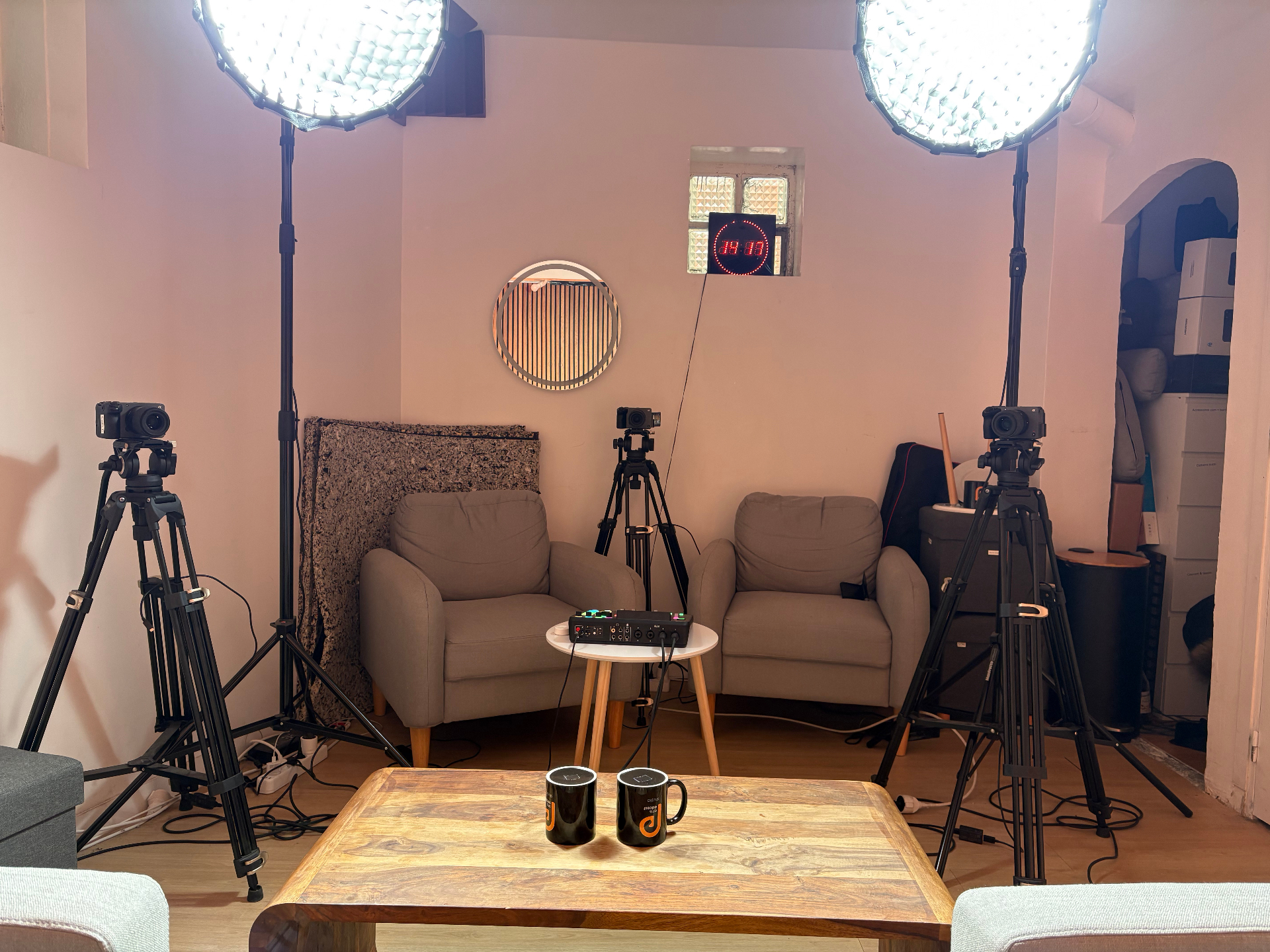 Paris Podcast Studio — Professional podcast studio rental in Paris ...